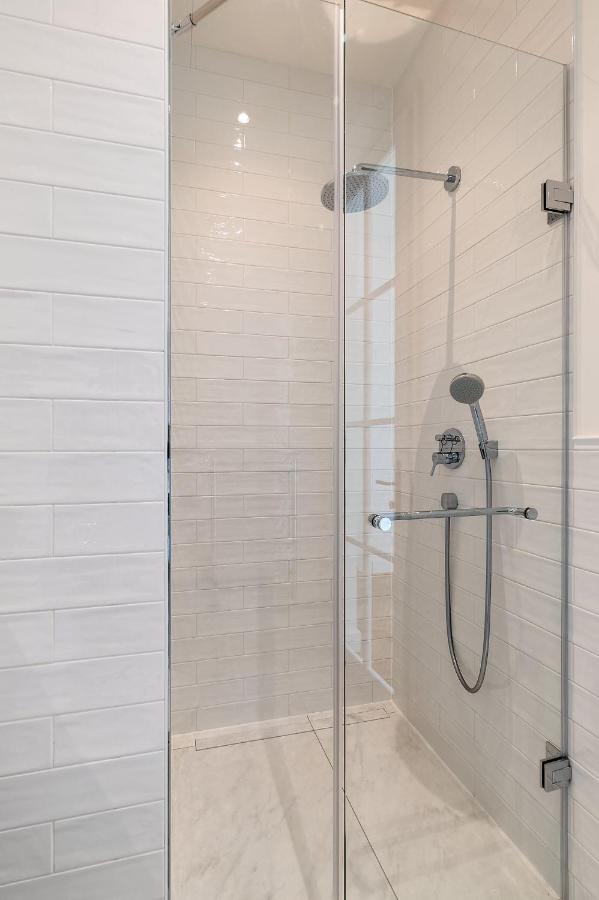 Luxury Apartment In The Centre Praha Bagian luar foto