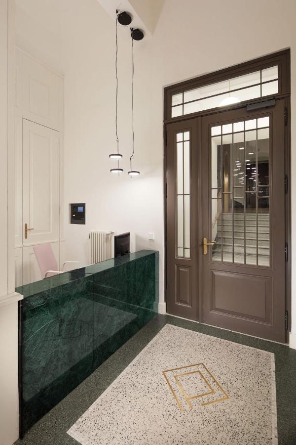Luxury Apartment In The Centre Praha Bagian luar foto